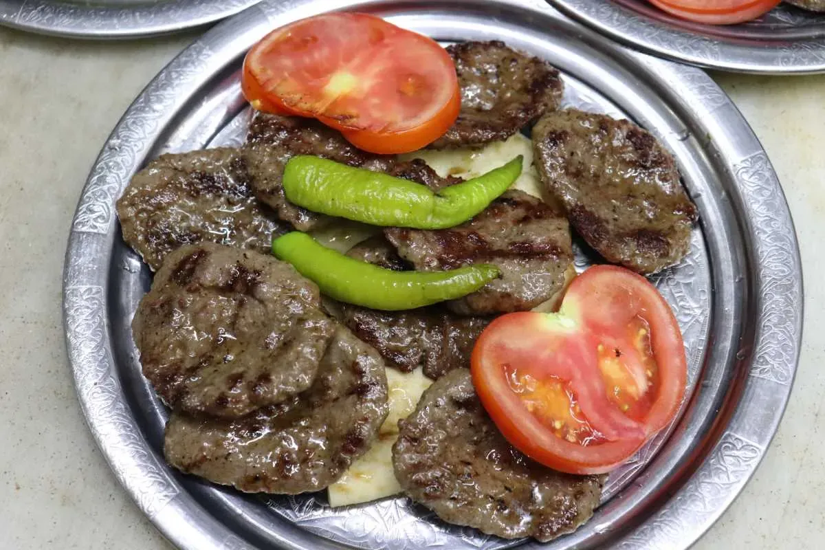 İnegöl Köftenin Sırrı Ne? Ustalar Yıllardır Gizliyordu!