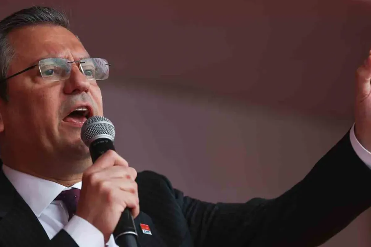 Özgür Özel cephesinde yeni partiye ait logonun görseli gündem oldu