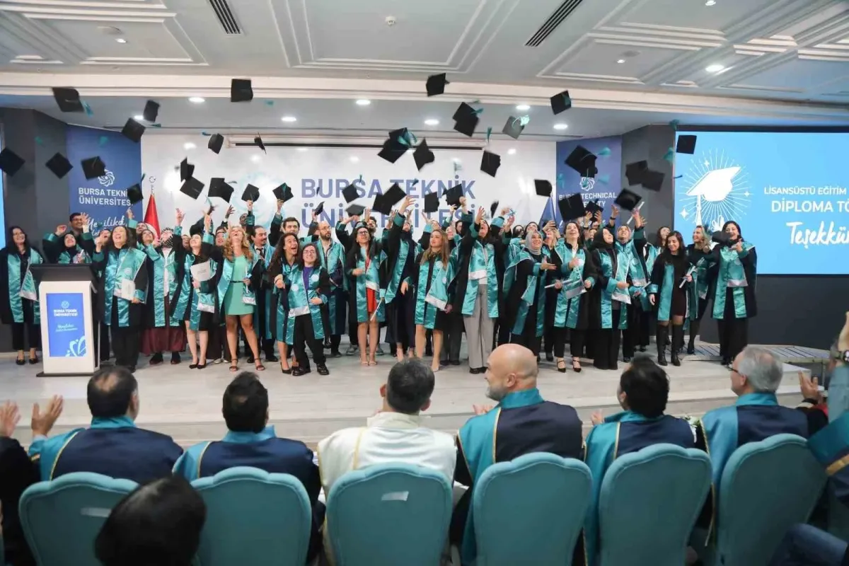 BTÜ Lisansüstü’nde mezuniyet gururu
