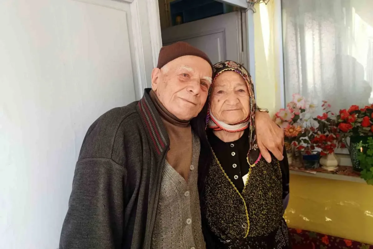 32 yıl sonra mavişinden gözyaşı dökerek ayrıldı