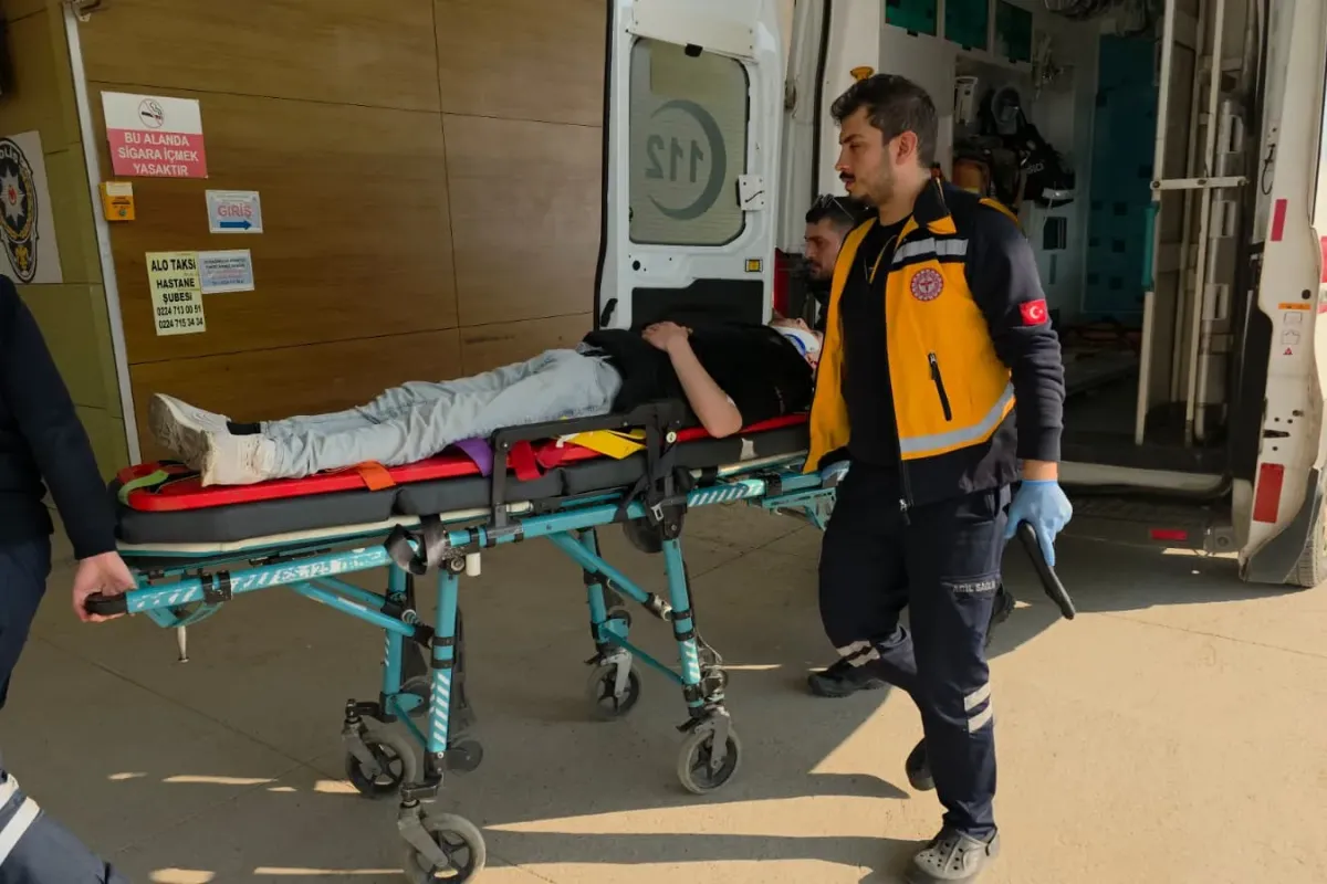 İnegöl'de 17 yaşındaki genç gözünü hastanede açtı