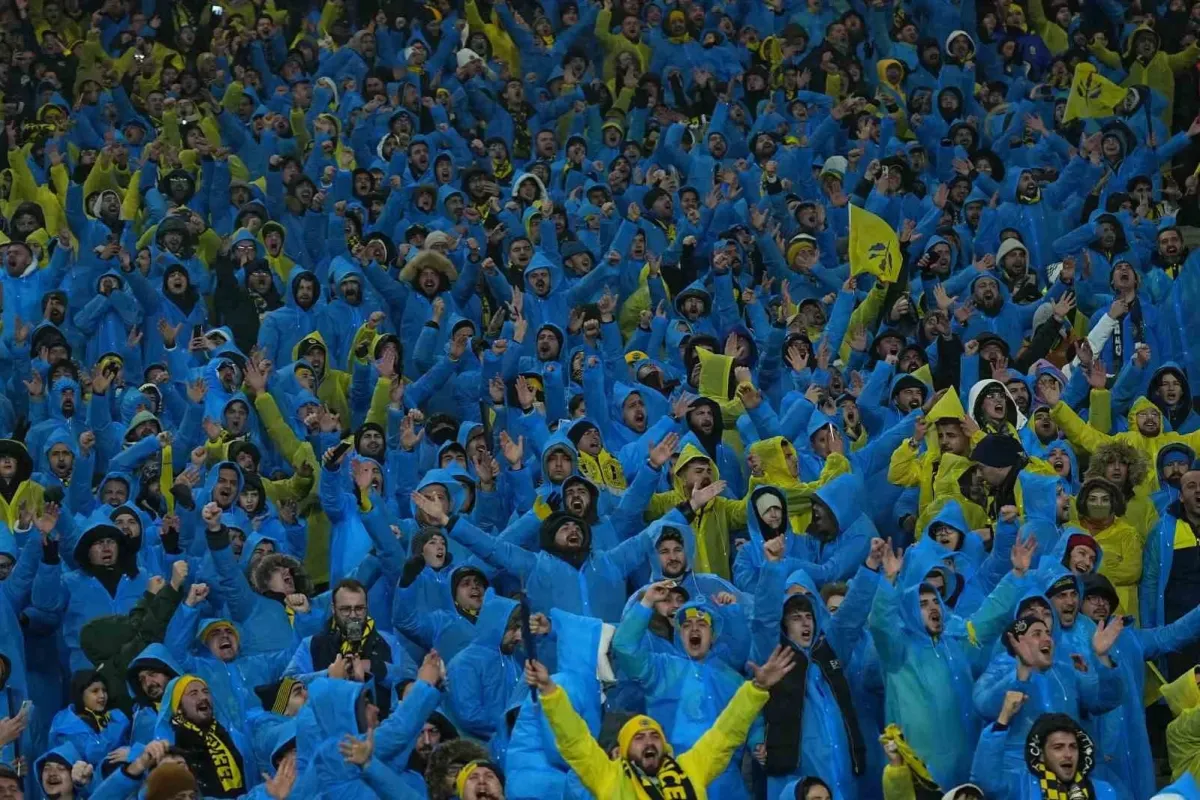 Turkcell Süper Kupa finalini 58 bin 397 taraftar izledi