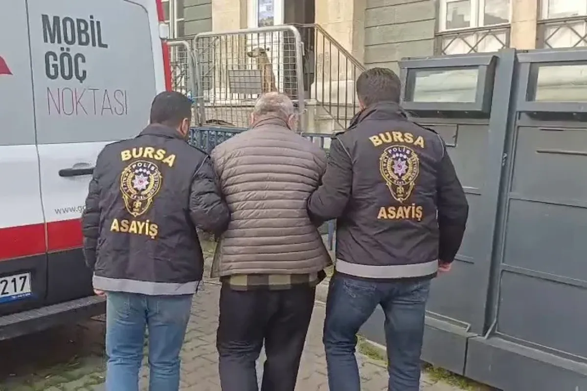 11 yıl kaçtı, 9 estetikle yeni yüz yaptı... Yeni hayat kurup yıllarca maaşla çalışan katil işçi servisinde yakalandı