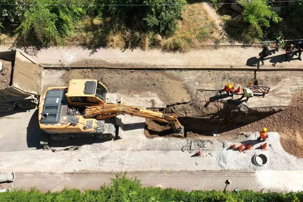 Bursa Büyükşehir, İnegöl’de kanalizasyon ve yağmur suyu hattını yeniliyor