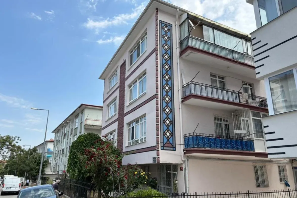 Emekli polis oğlunu öldürdü!