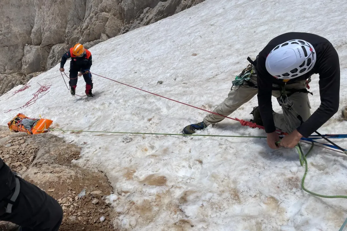 Cilo dağındaki 10 günlük kurtarma operasyonundan nefes kesen görüntüler