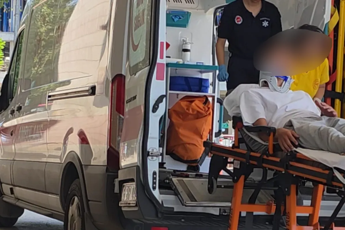 İnegöl'de kazaların ardı arkası kesilmiyor! Sürücü hastanelik oldu