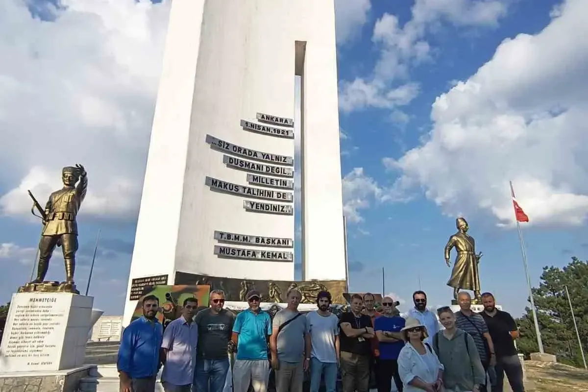 Turist rehberleri Bilecik’in tarihi yerlerini gezdi