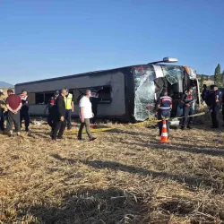Amasya’da yolcu otobüsü devrildi: 46 kişi yaralandı