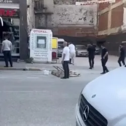 Otoparkta bıçakla korku dolu anlar!