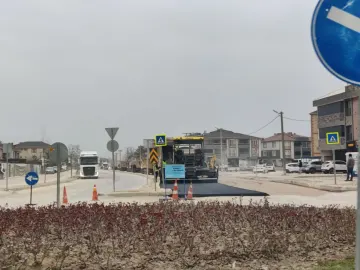 Bozbey İnegöl'de o caddeyi yerinde inceledi Bozbey İnegöl'de o caddeyi yerinde inceledi