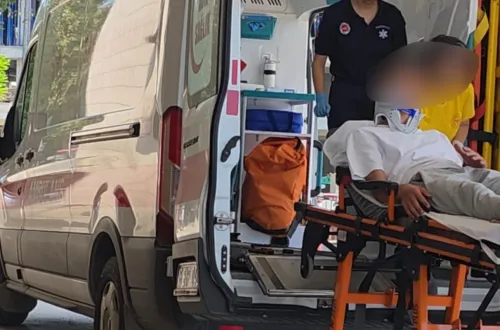 İnegöl'de kazaların ardı arkası kesilmiyor! Sürücü hastanelik oldu