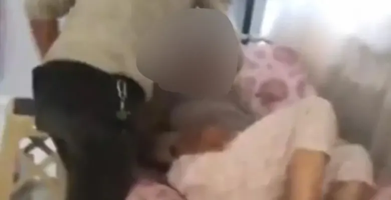 TikTok'ta babasının ölüm anını paylaştı! Tepki çığ gibi