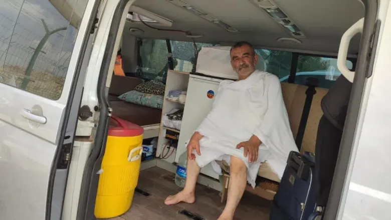 İnegöllü emekli şoför karavanıyla Mekke’ye umreye gitti İnegöllü emekli şoför karavanıyla Mekke’ye umreye gitti