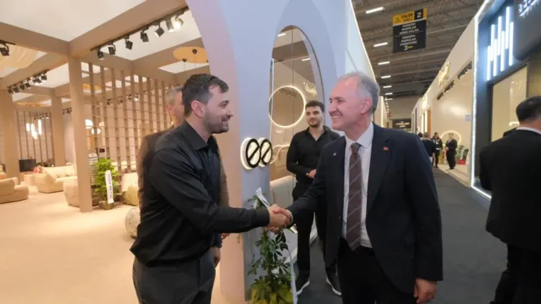 İnegöl, 170 firma ile İstanbul Mobilya Fuarı’na damga vurdu İnegöl, 170 firma ile İstanbul Mobilya Fuarı’na damga vurdu