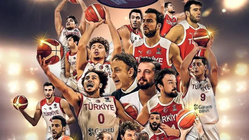12 Dev Adam EuroBasket'te Yunanistan'ı Yenerek Finale Yükseldi