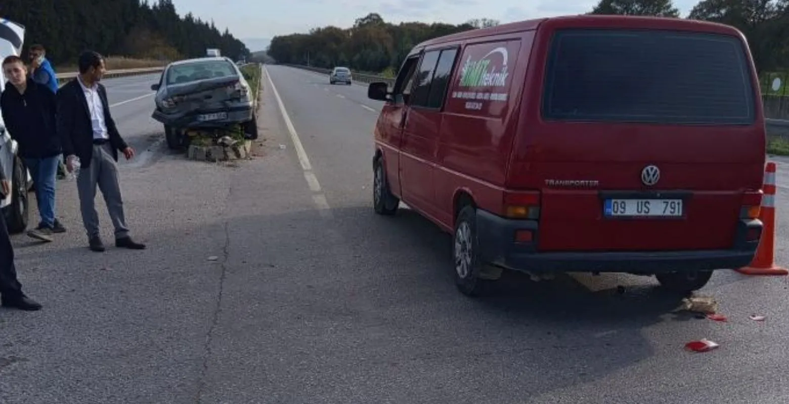 Kafa kafaya çarpıştılar; 2 yaralı