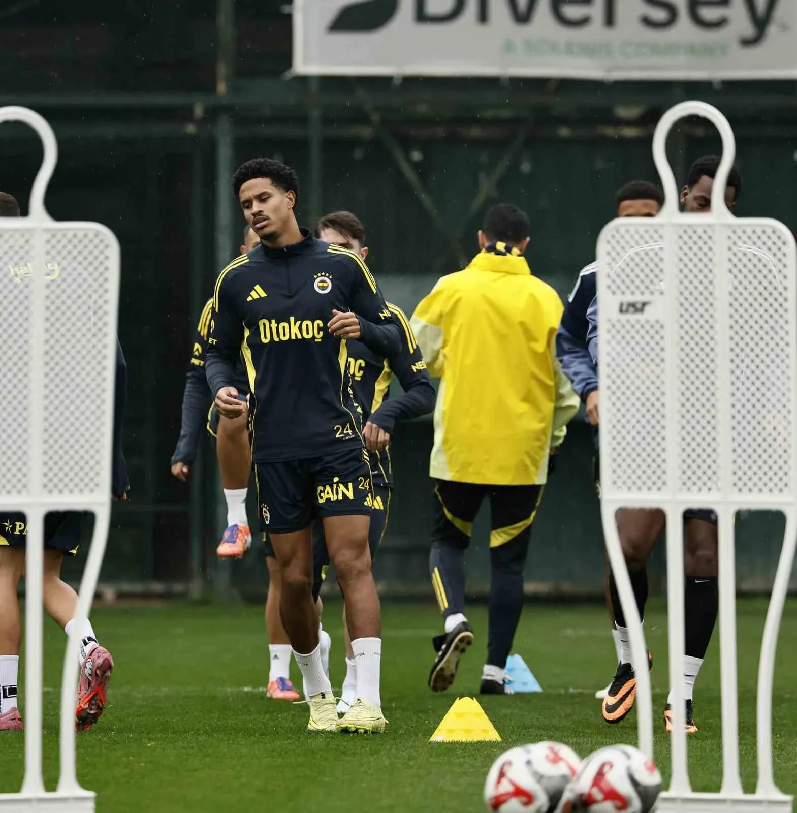 Fenerbahçe, Galatasaray derbisi hazırlıklarına başladı