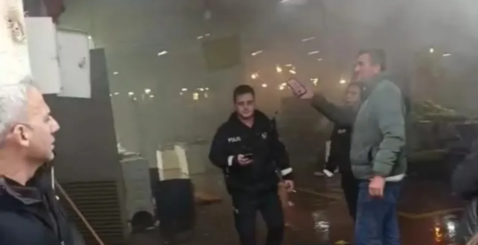 Pazar alanında korkutan anlar: 1 kişi dumandan etkilendi