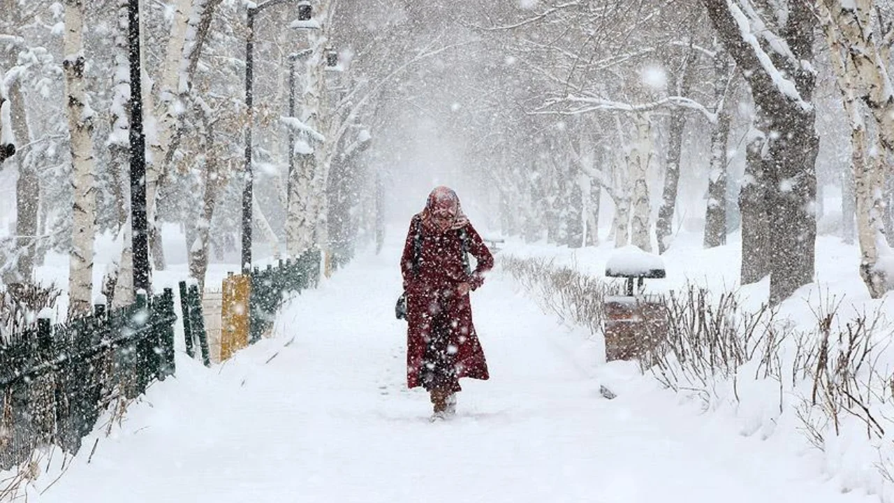 Bursa’da kar yağışı nedeniyle eğitime 1 gün ara verildi