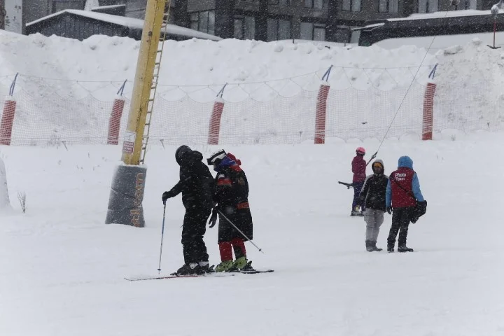 Uludağ’da -7 derece! Kar kalınlığı 76 santimetreye ulaştı