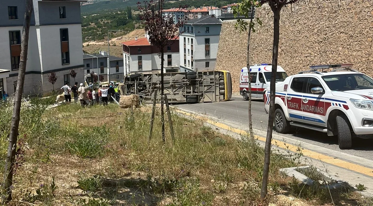 Halk Otobüsünün Devrildiği Yolda Bu Kez Eylem Var