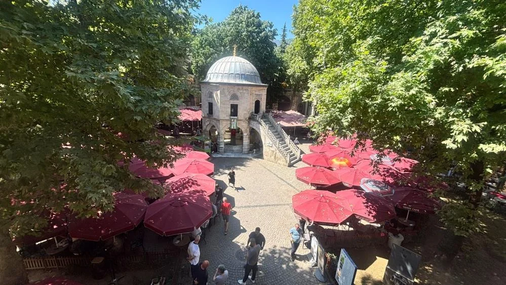 Bir açılıyor bir kapanıyor! 530 yıllık Kozahan'da esnaf nefes aldı Bir açılıyor bir kapanıyor! 530 yıllık Kozahan'da esnaf nefes aldı