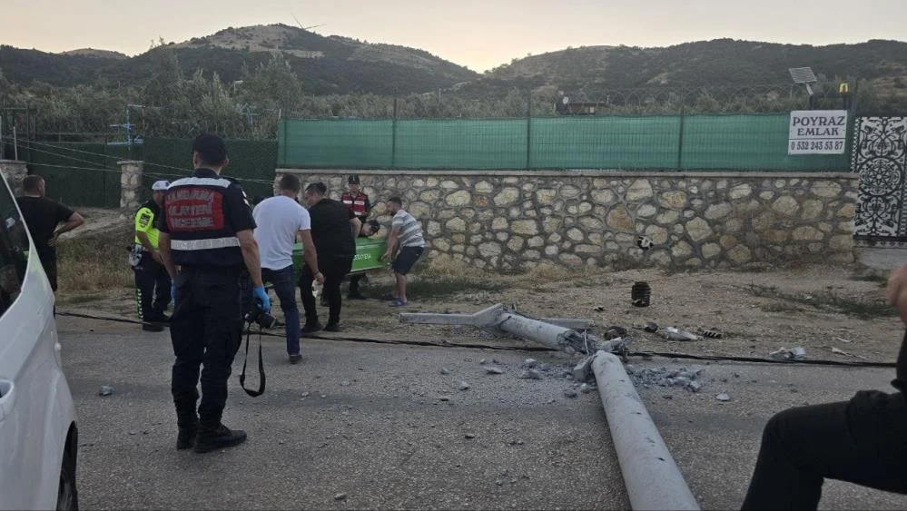 Kahreden olay! Kazaya yardıma koşarken akıma kapılıp öldü