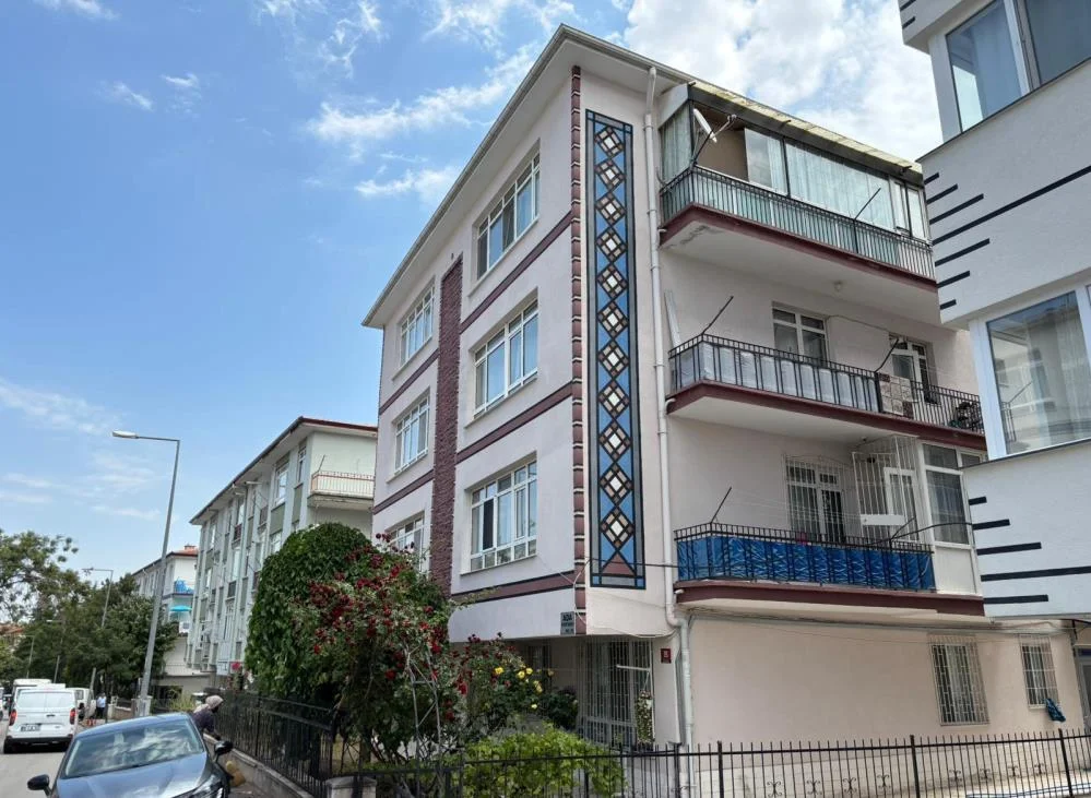Emekli polis oğlunu öldürdü!