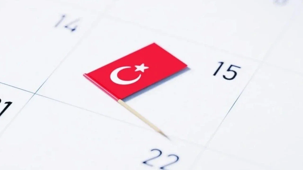 15 Temmuz'da Özel Sektör Tatil Mi? Çalışanları İlgilendiren Detaylar