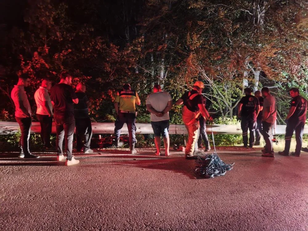 İnegöl'de gizemli kaza! Uçurumda sürücüyü arıyorlar