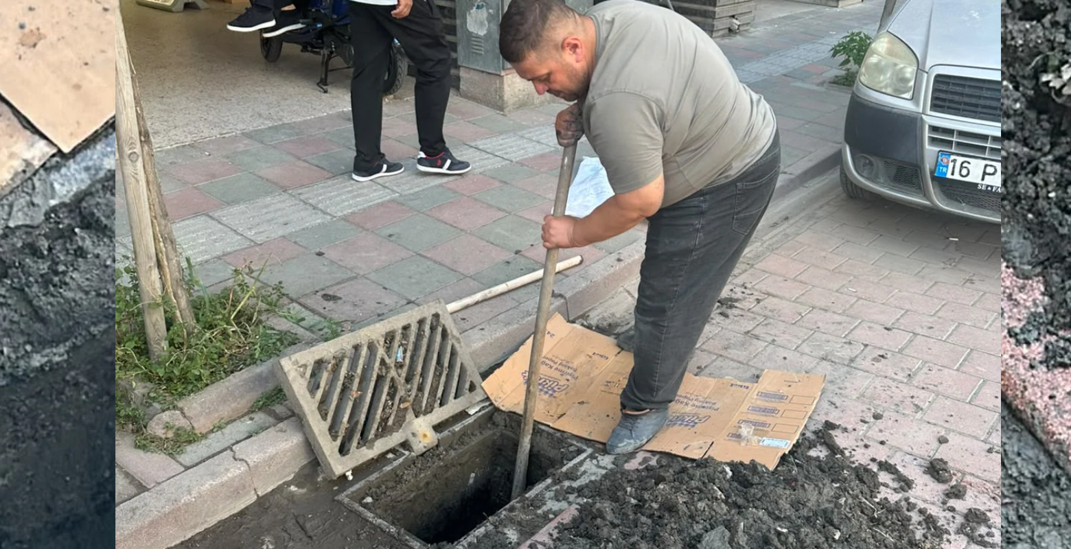 İnegöl’ün İşlek Caddesinde 7 Aylık Tıkanıklığı Esnaf Temizledi
