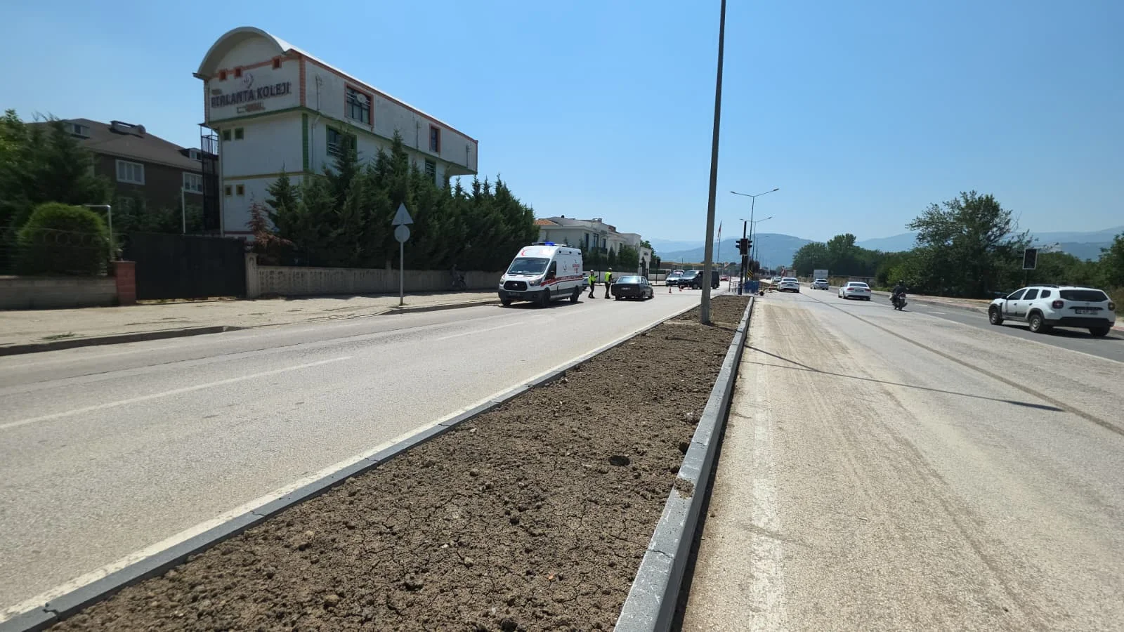 İnegöl'de korkutan kaza! Karşı şeride savruldu