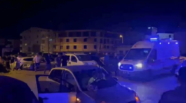 Bursa Osmangazi'de bıçaklı kavga: Bir kişi bacağından yaralandı